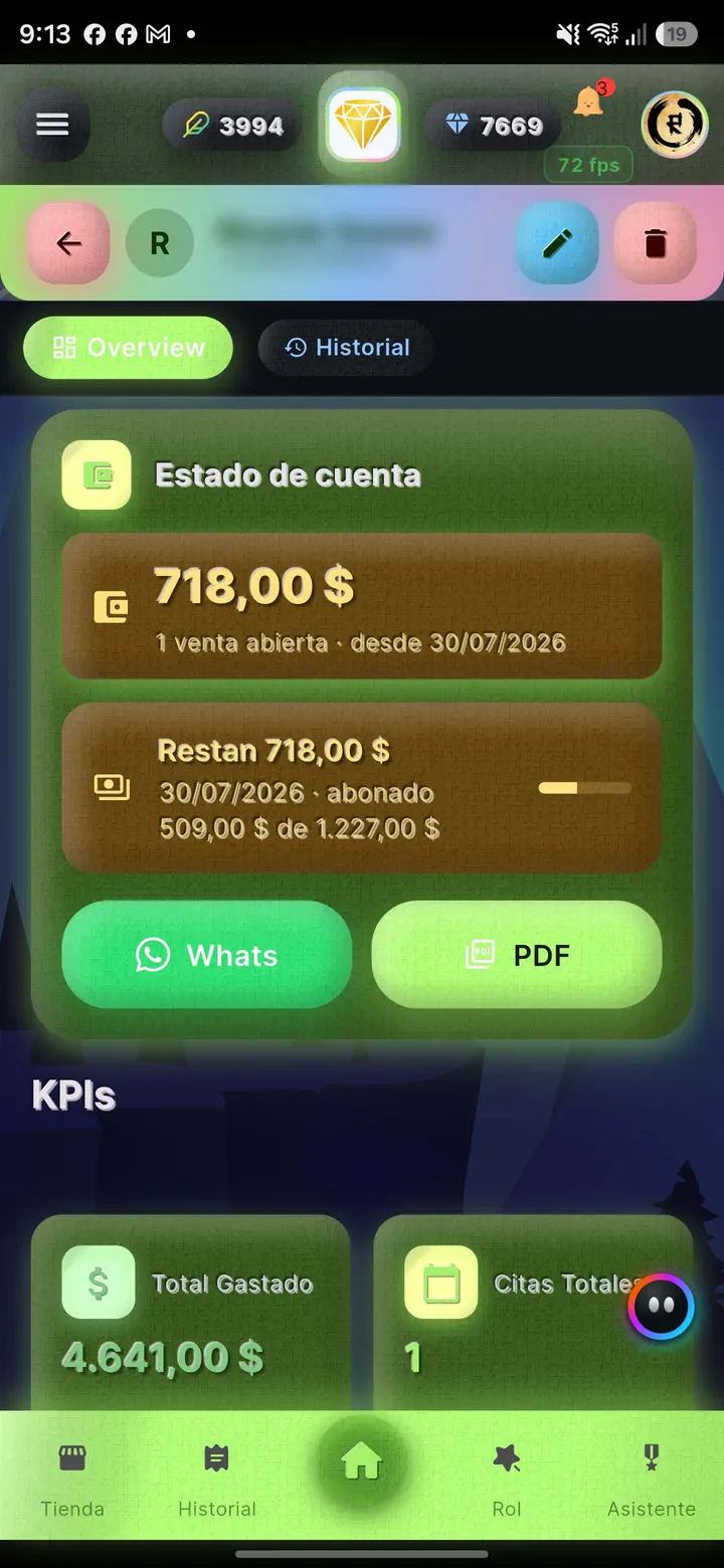 Estado de cuenta de una clienta: saldo pendiente, cuánto lleva abonado y botones para mandarlo por WhatsApp o en PDF.